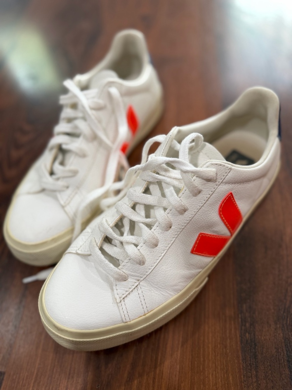 Veja Campo Women's White Leather Low Top Lace Up Athletic Sneakers Shoes Size 9 - Picture 2 of 11